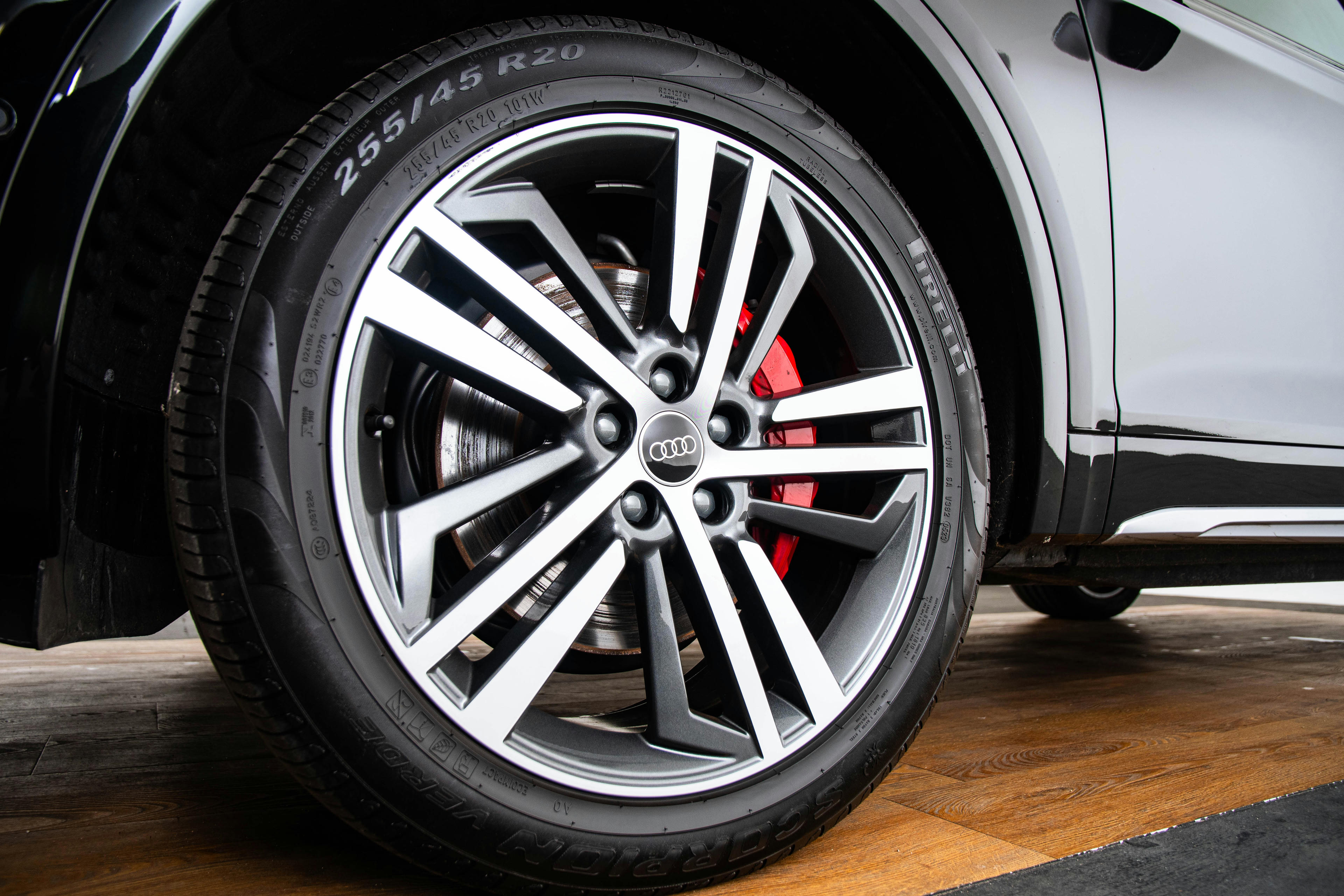 Car image 11