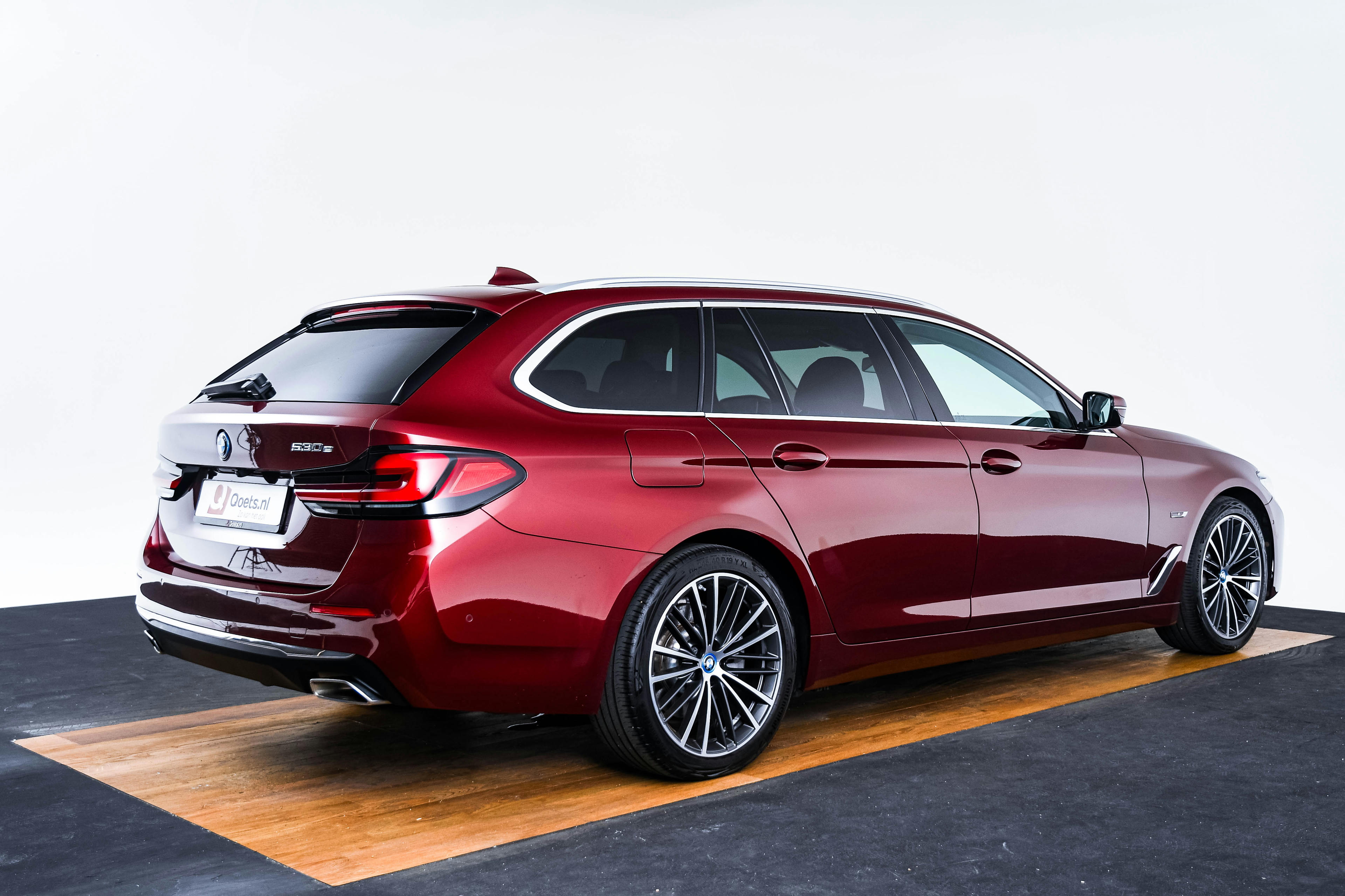 Car image 8