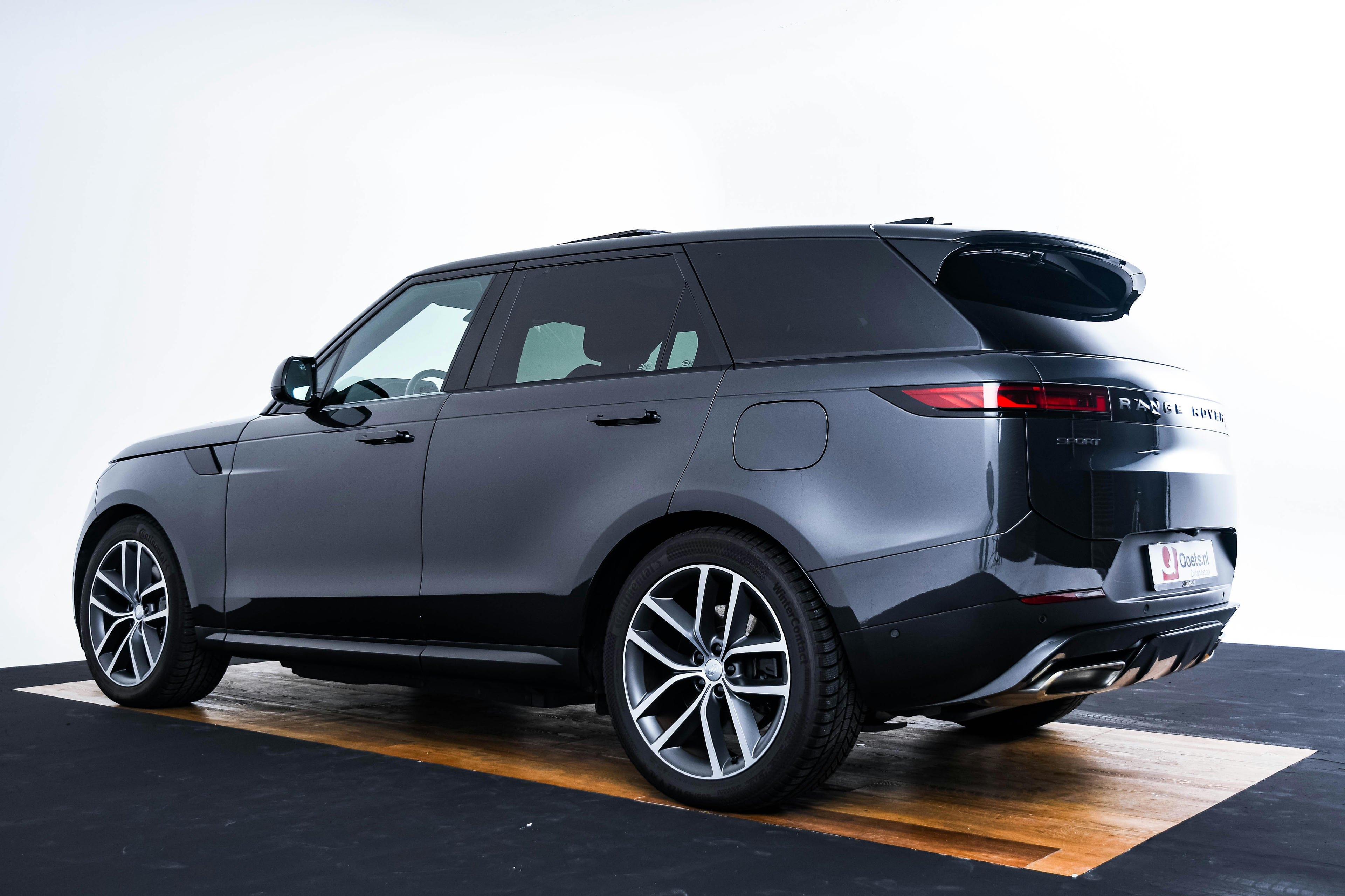 Car image 10