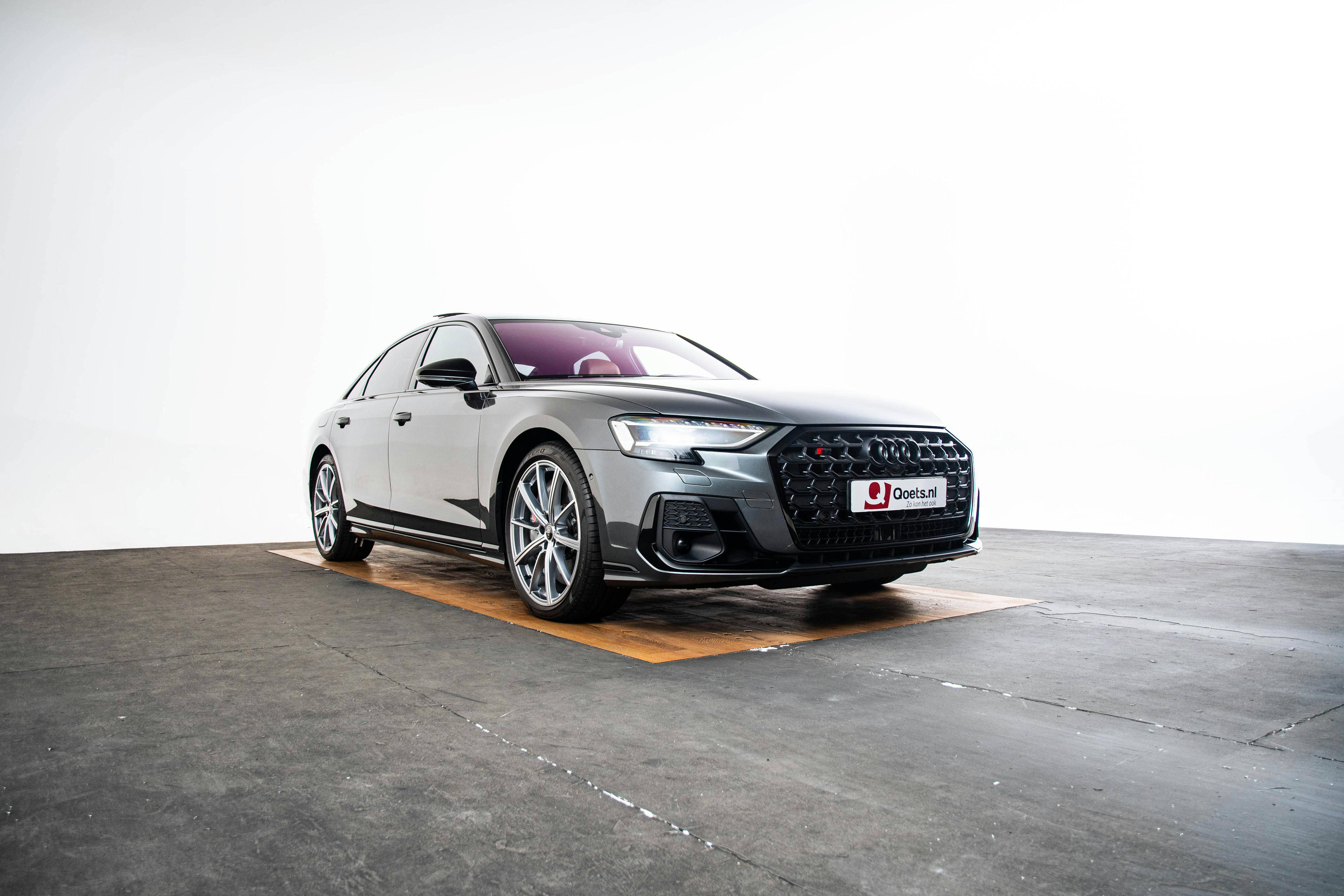 Car image 15