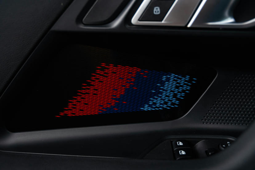 M accentvlakken, verlicht