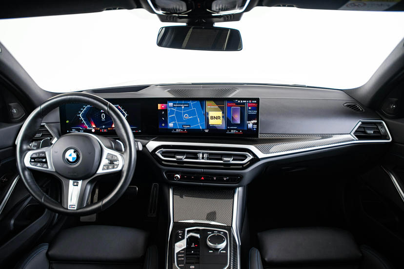 BMW Individual dashboard met leder bekleed