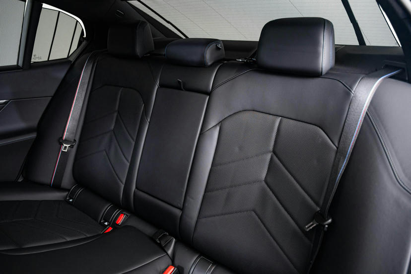 Veiligheidsgordels voorzien van M striping