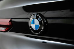 Trekhaak met elektrisch wegklapbare kogel