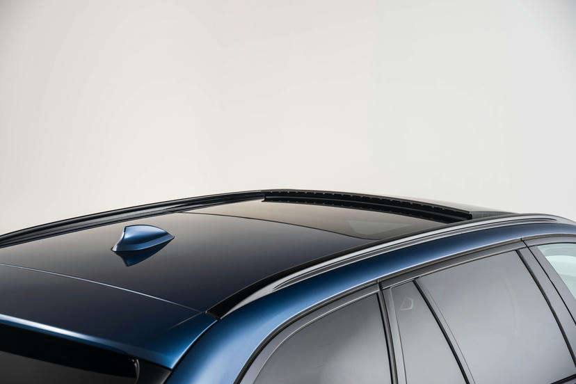 M Dakrailing in hoogglans Shadow Line