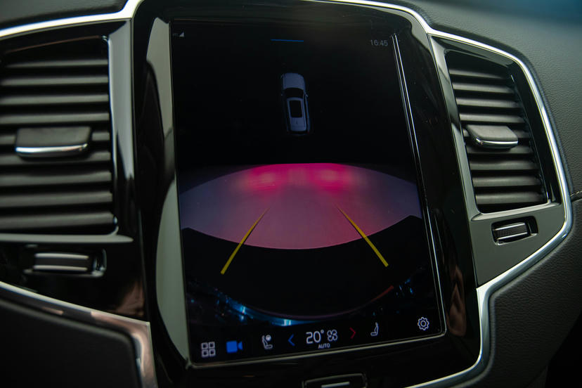  Visual Park Assist