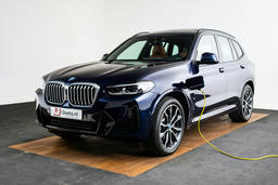 BMW Individual metallic lak