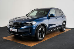 Raamomlijsting BMW Individual hoogglans Shadow Line.