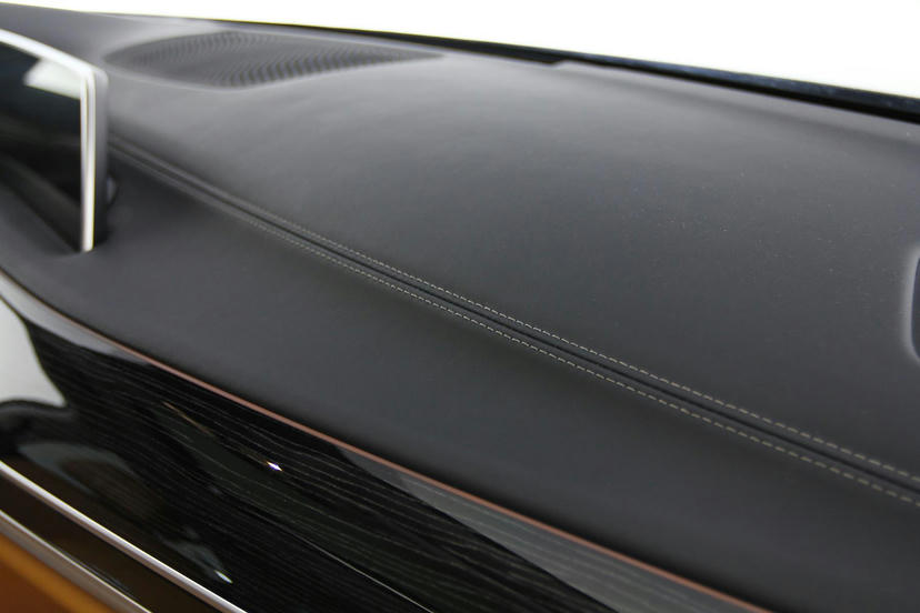 Dashboard bekleed met Exklusivleder ‘Nappa’