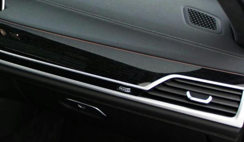 Interieurlijsten in edelhoutuitvoering ‘Fineline’ Schwarz met hoogglans metaaleffect