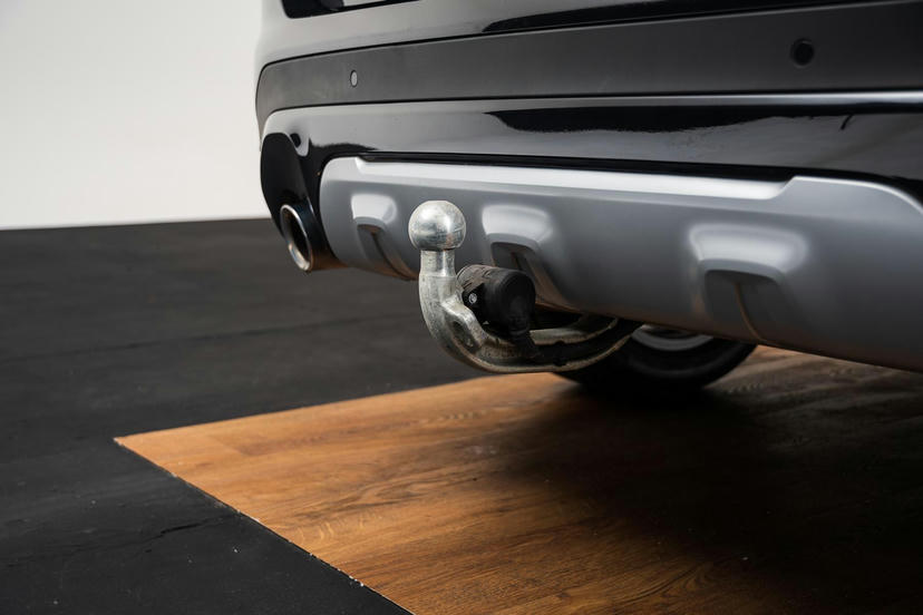 Trekhaak met elektrisch wegklapbare kogel