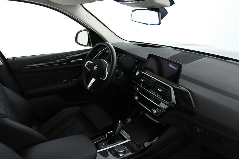 Interieurlijsten Pappel Maser grau met accentlijsten in Perlglanz Chrom