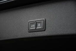Achterklep, automatisch bedienbaar (openen/sluiten)