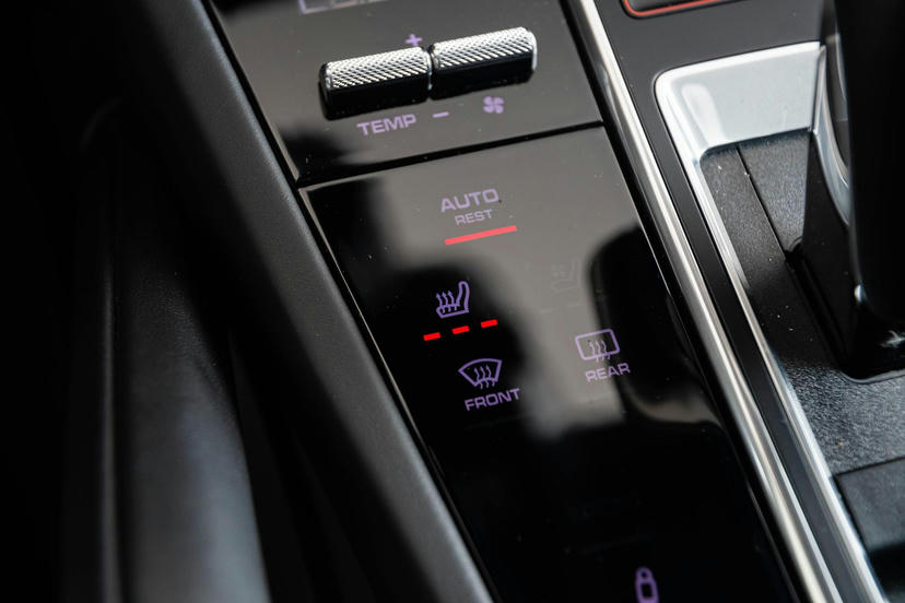 Stoelverwarming voor + achter