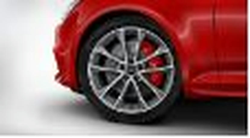 Remzadels rood gespoten