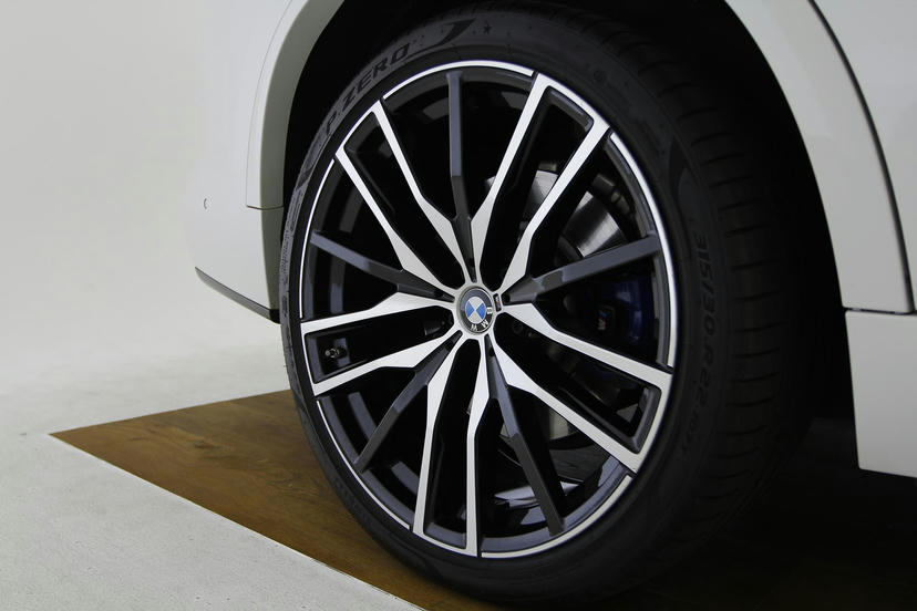 22 inch M lichtmetalen wielen Dubbelspaak (styling 742 M)