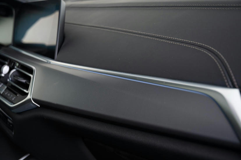 Interieurlijsten Aluminium 'Mesheffect' dunkel.