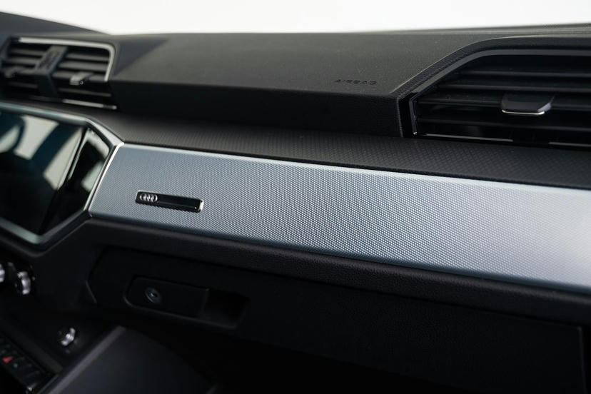 Interieurelementen in kunstleder zwart