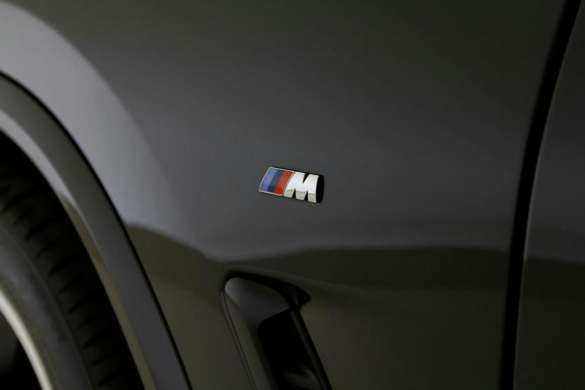 Model M Sport