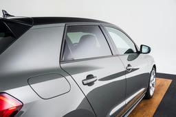 Privacy glass