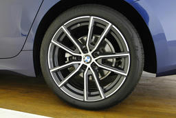 18 inch lichtmetalen wielen V-spaak (styling 780) in Orbit Grey