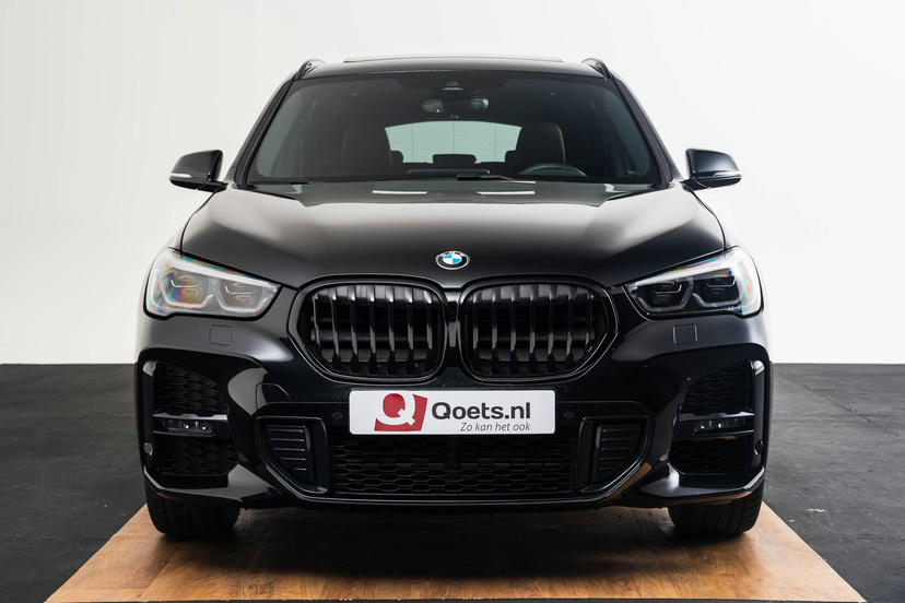  BMW Individual hoogglans Shadow Line met met uitgebreide inhoud