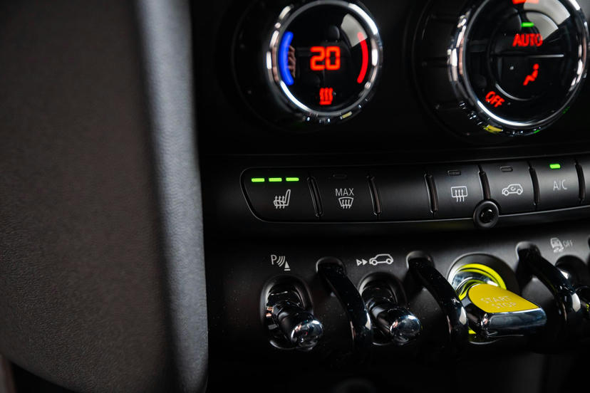 Elektrisch verwarmbare voorstoelen