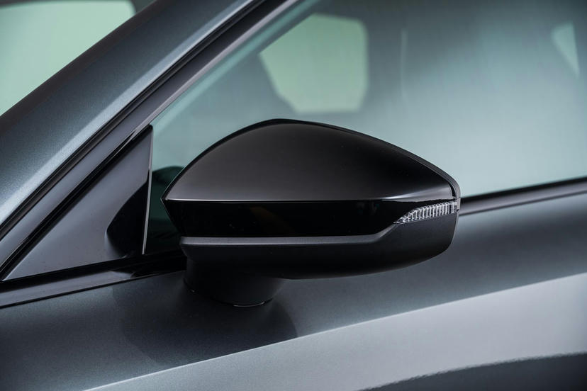 Buitenspiegels, elektrisch verwarm- en inklapbaar en automatisch dimmend