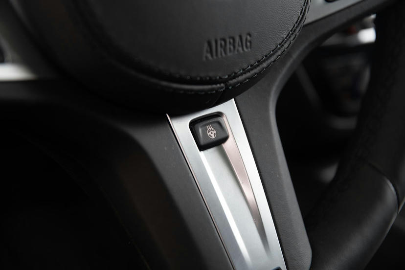 Stuurwielrand verwarmd